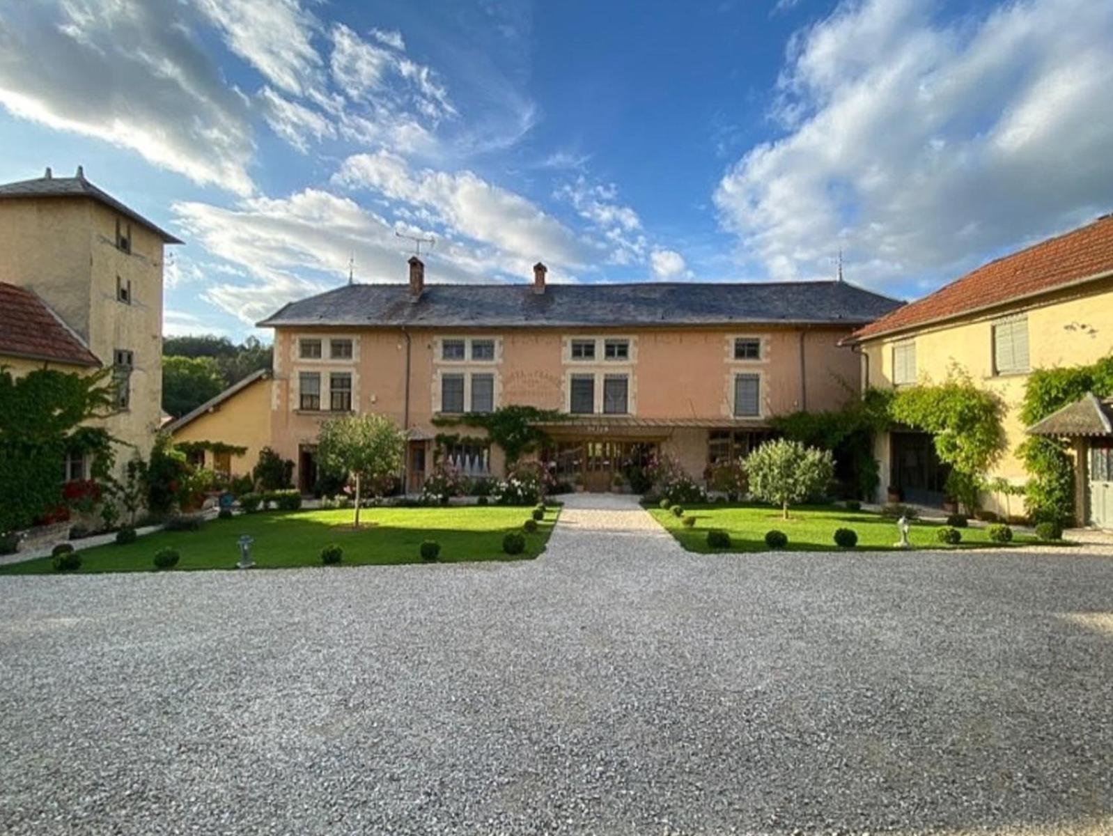 Domaine Hotel De France Cunfin المظهر الخارجي الصورة